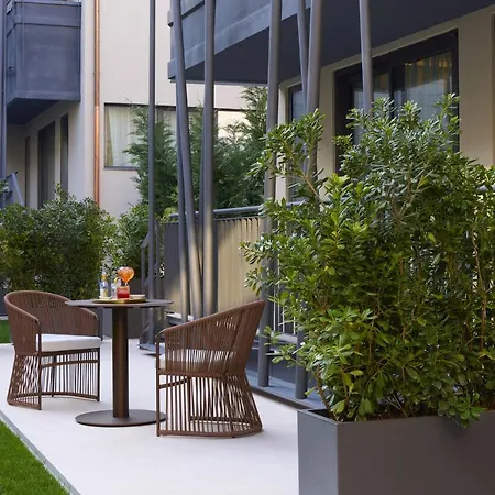 Hotell Fifty House Cellini Milano