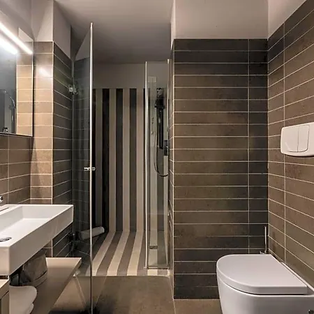 Hotel Fifty House 5*