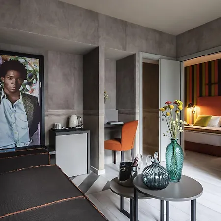 Отель Fifty House Cellini 5*