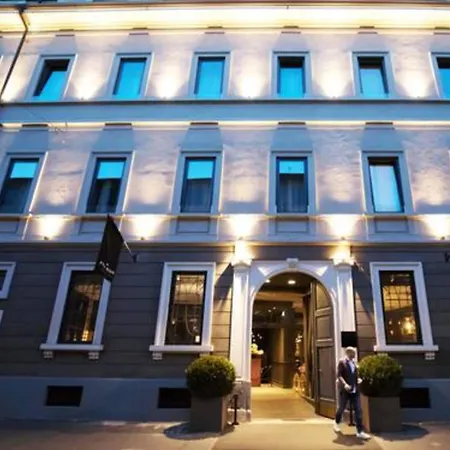 Отель Fifty House Cellini