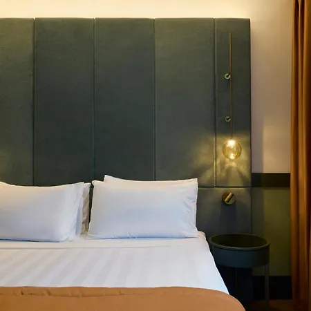 Отель Fifty House Cellini 5*